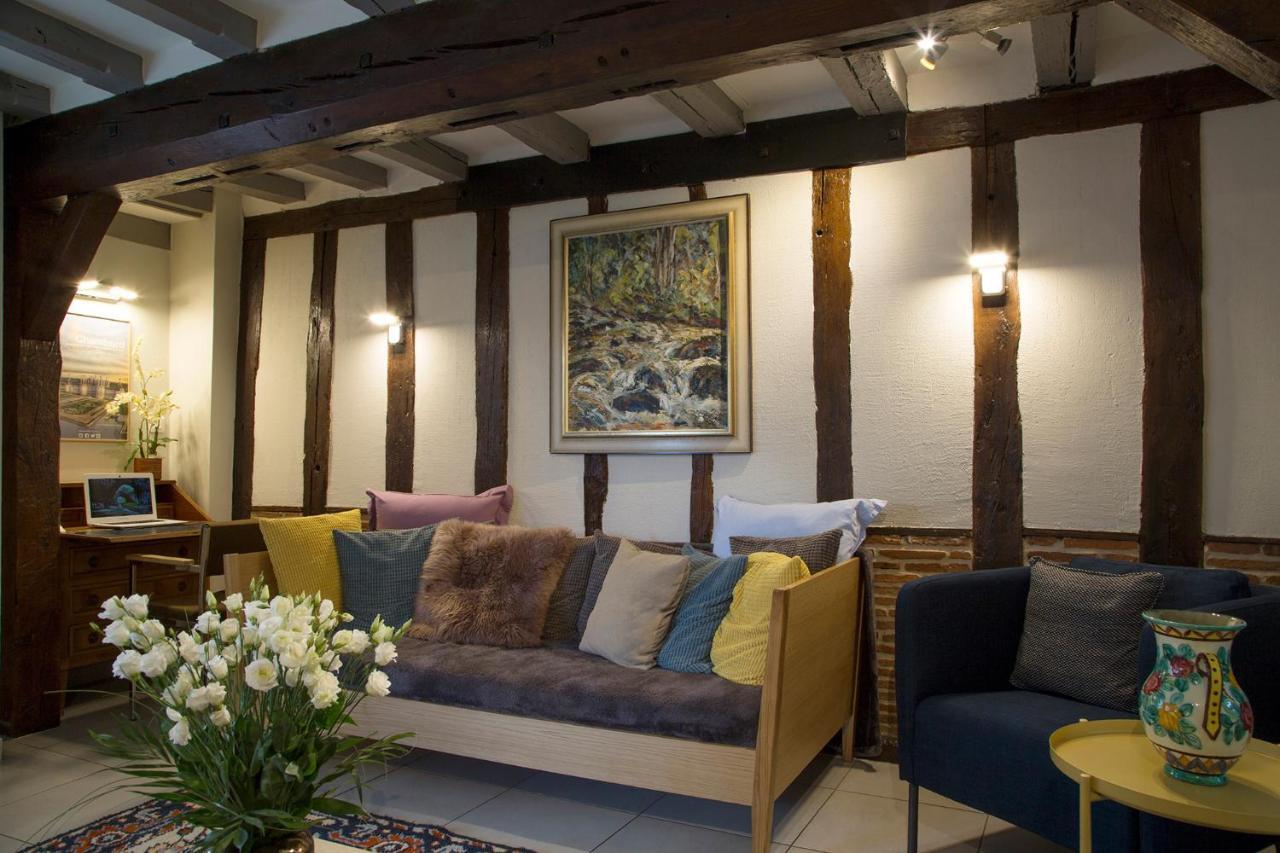 Logis Hotel Chaptal, Амбоаз Екстериор снимка